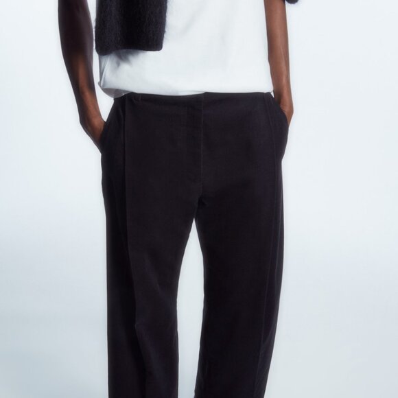 COS PLEATED BARREL-LEG CORDUROY TROUSERS - Picture 3 of 5